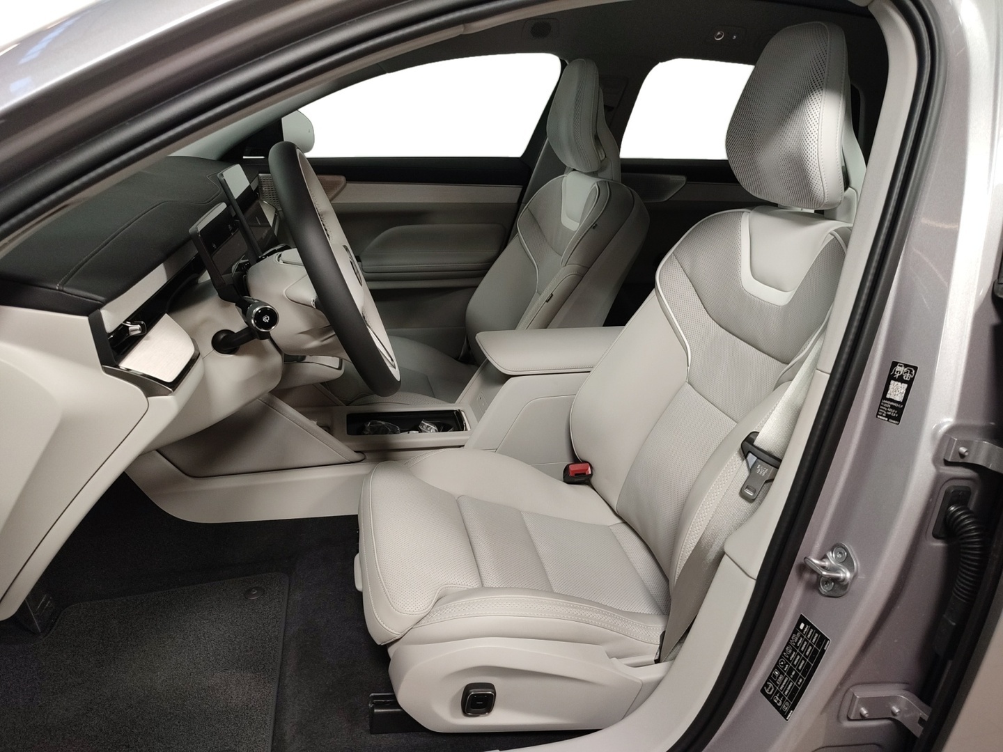 VOLVO ES90 2026