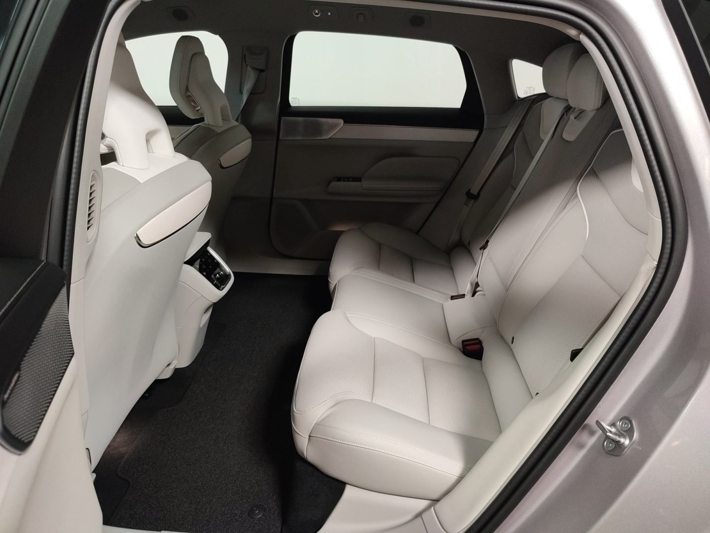 VOLVO ES90 2026