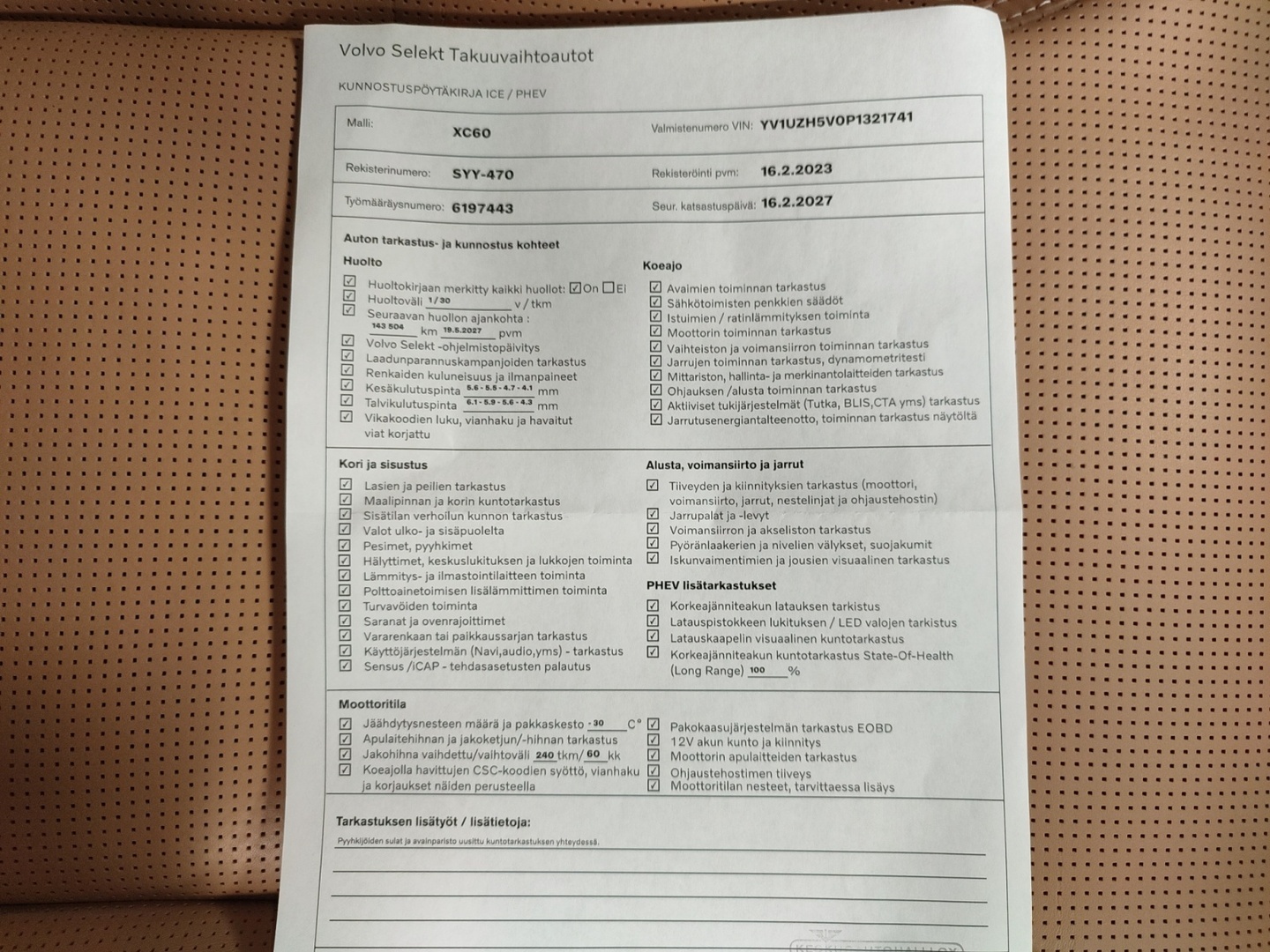 VOLVO XC60 2023
