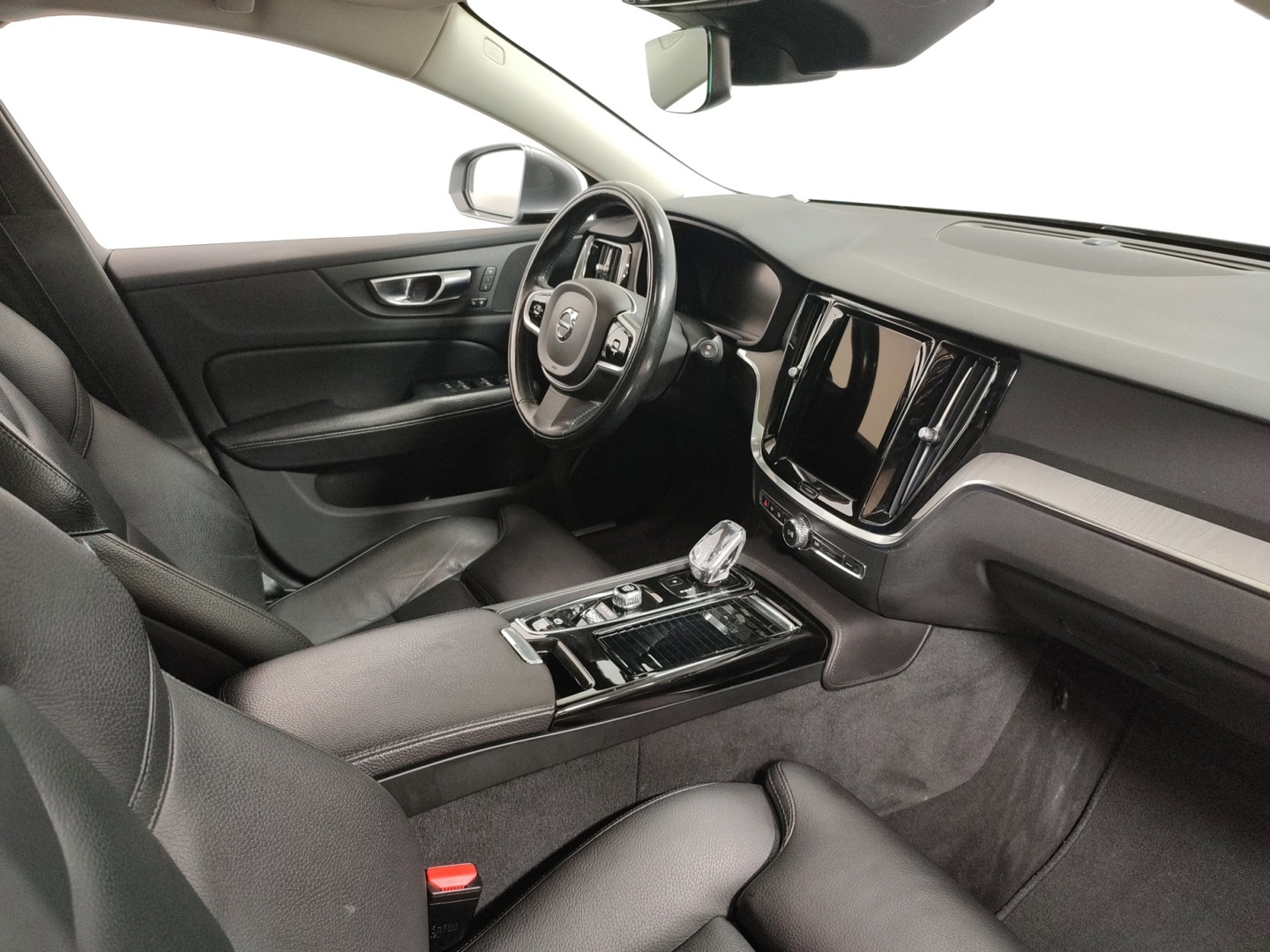 VOLVO V60 2021