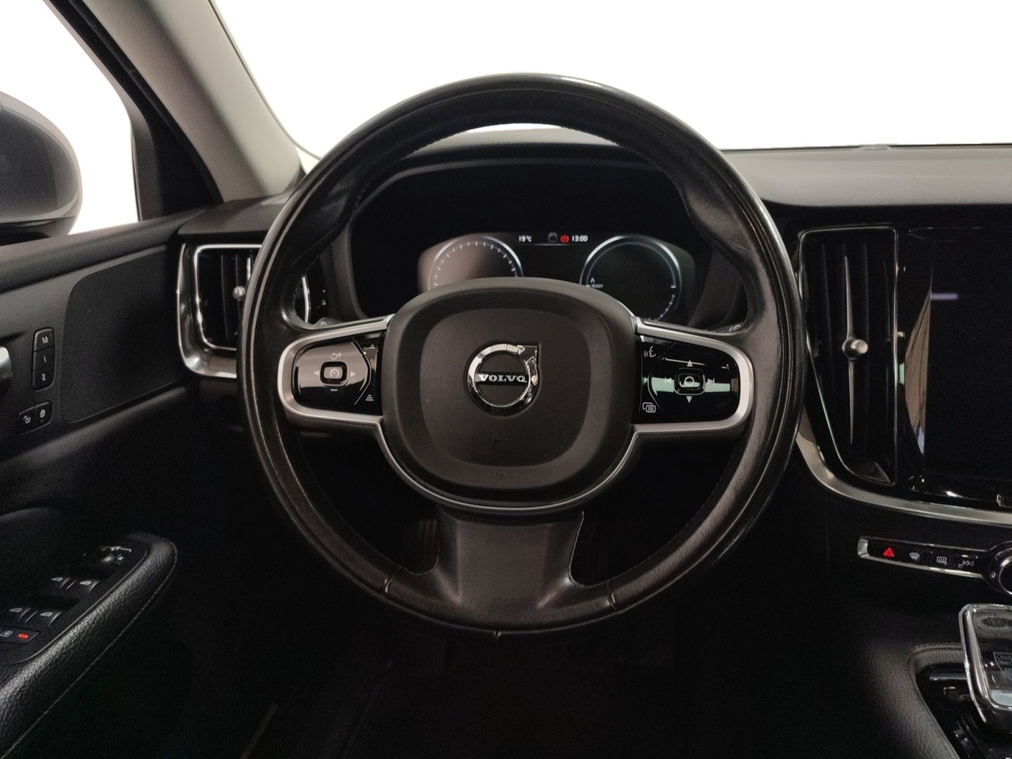 VOLVO V60 2021