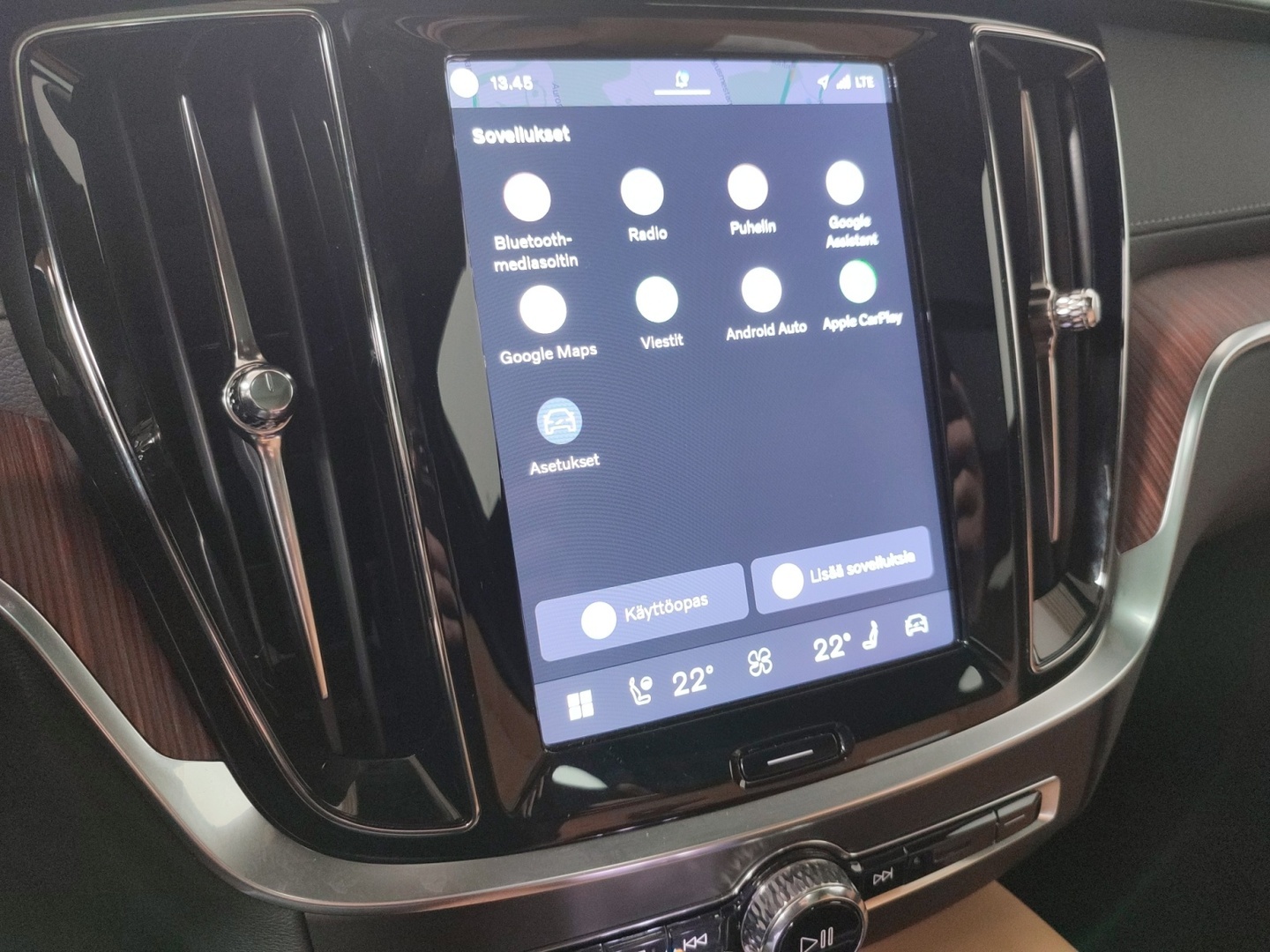 VOLVO V60 2025