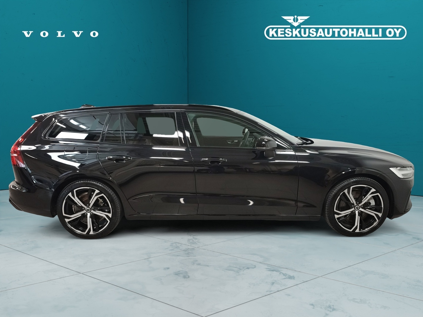 VOLVO V60 2025