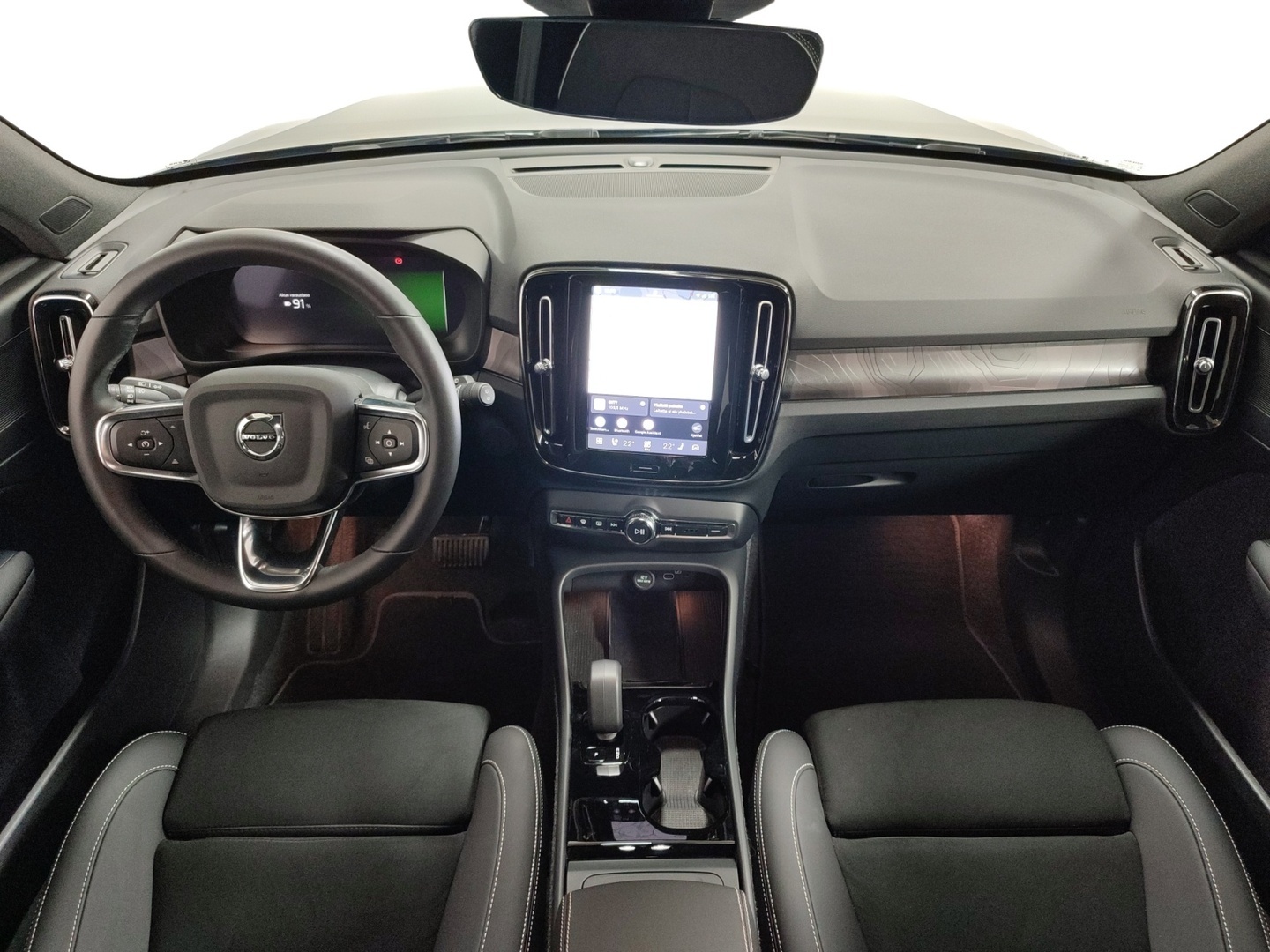 VOLVO EX40 2025