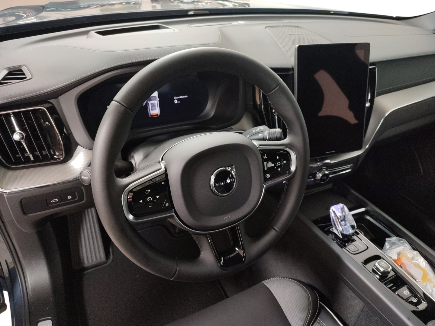VOLVO XC60 2027