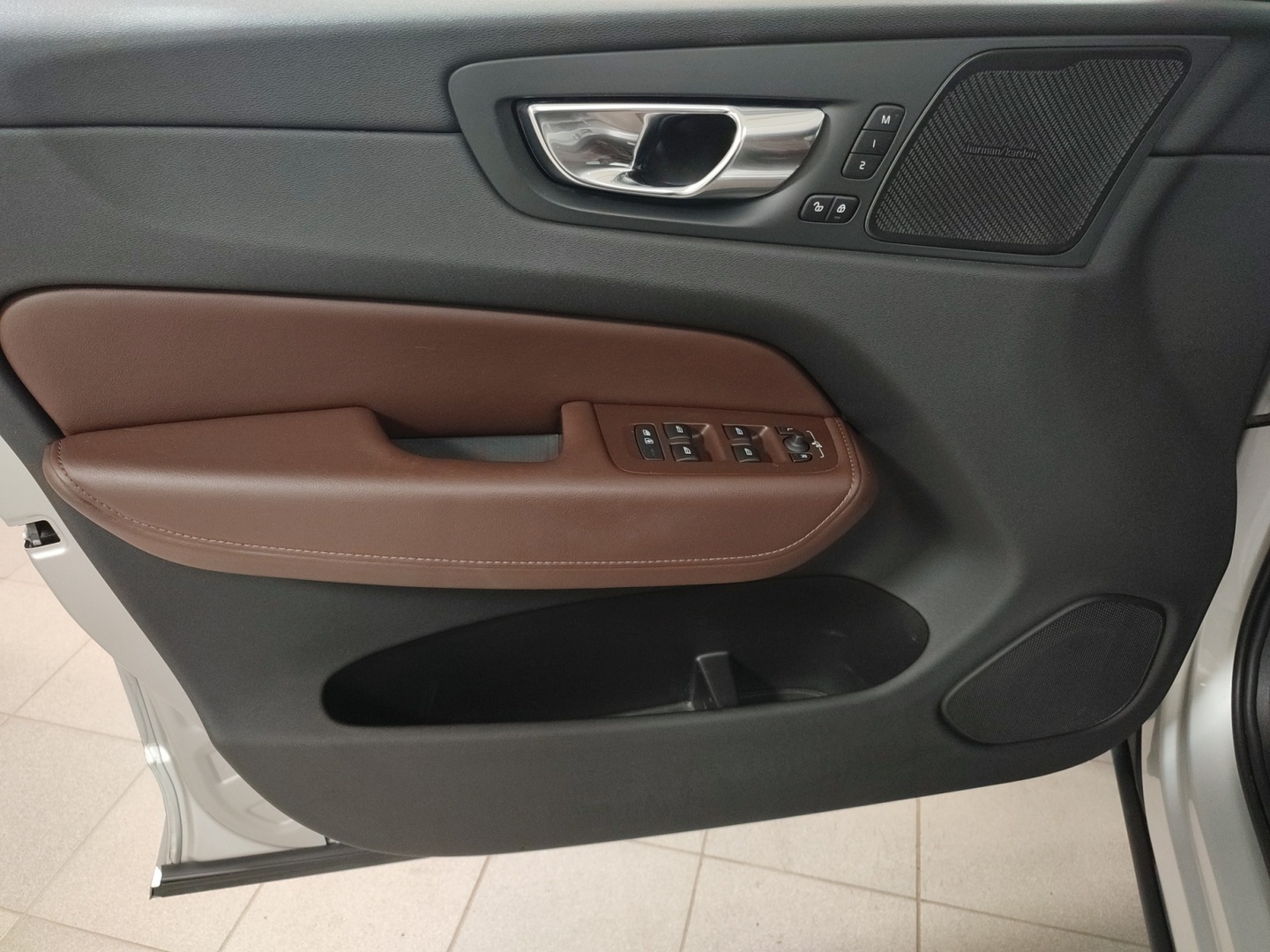 VOLVO XC60 2020