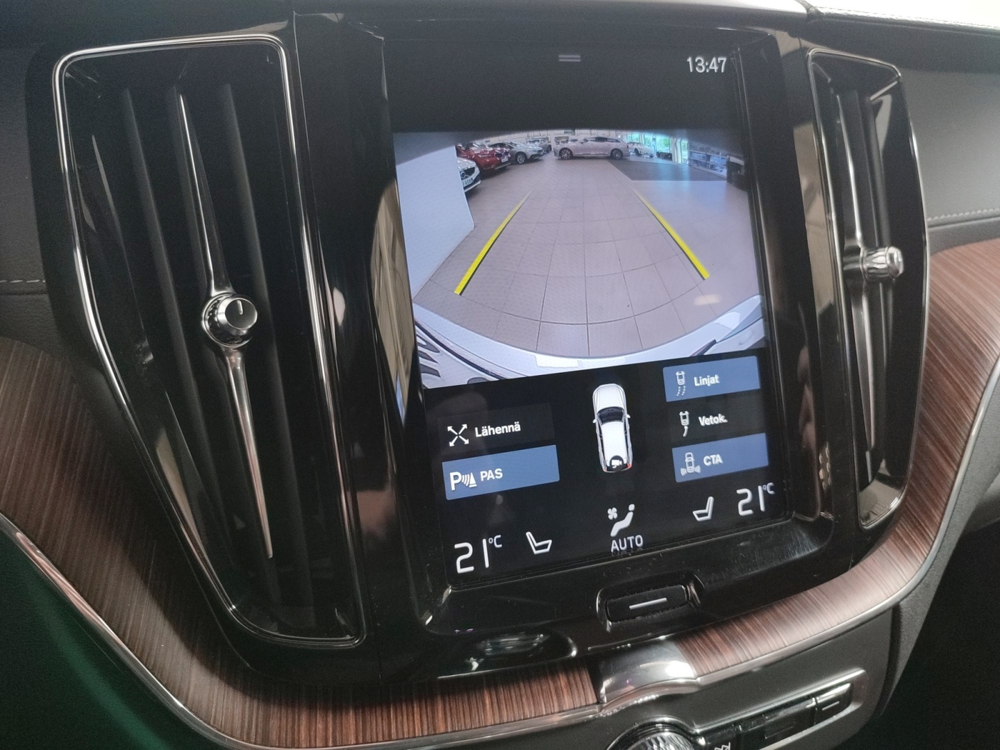 VOLVO XC60 2020