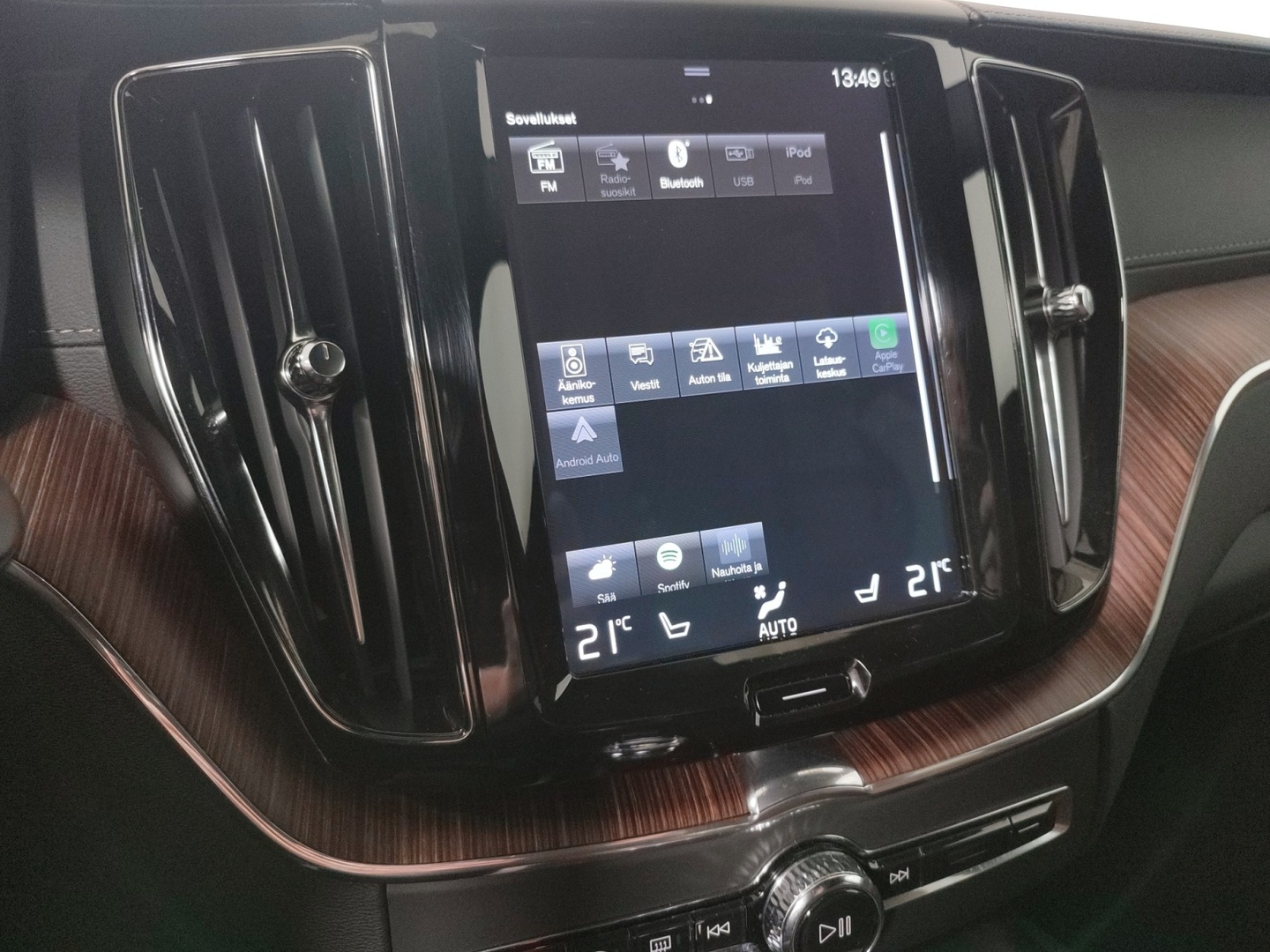 VOLVO XC60 2020