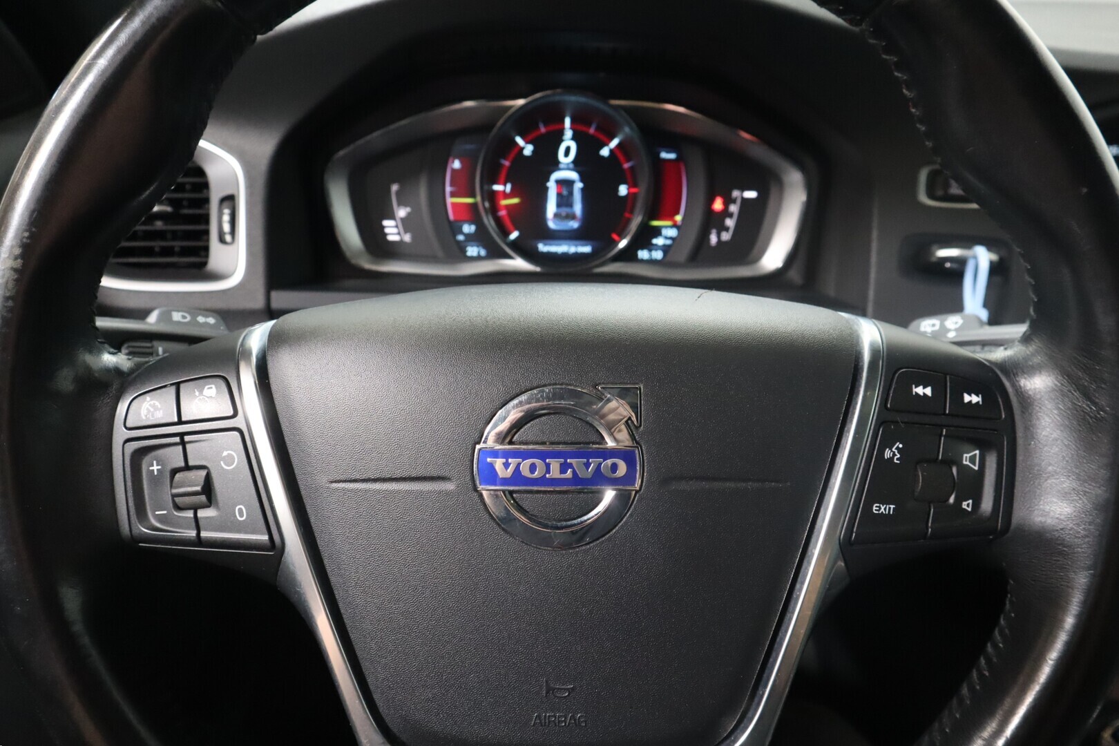 VOLVO V60 2014