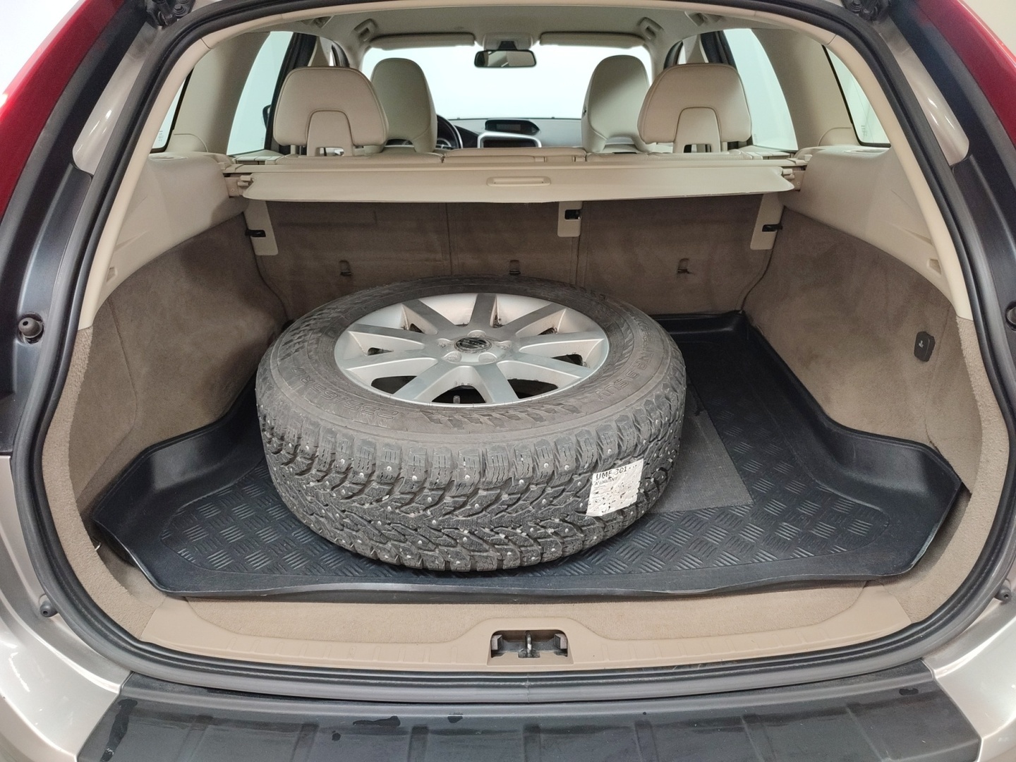 VOLVO XC60 2011