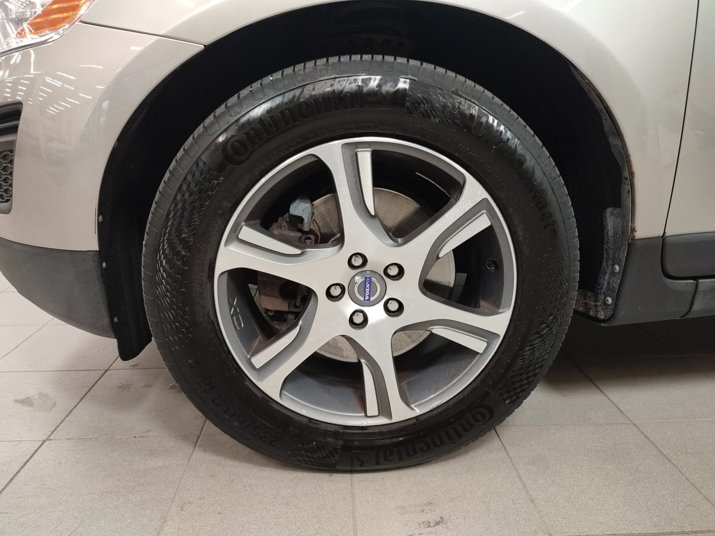 VOLVO XC60 2011