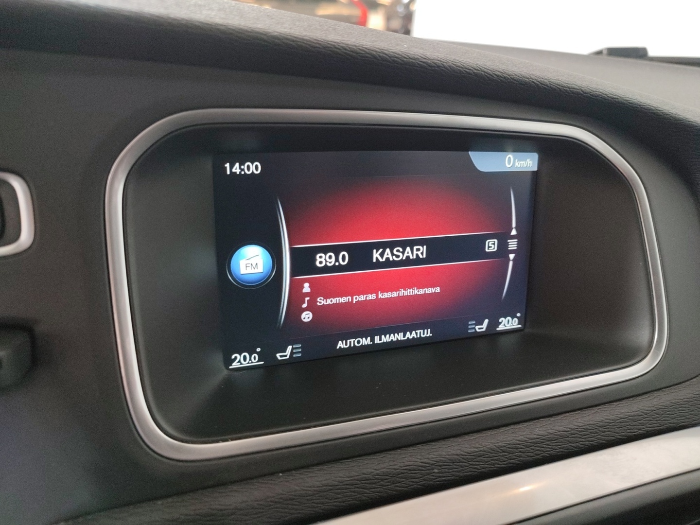 VOLVO V40 Cross Country 2016