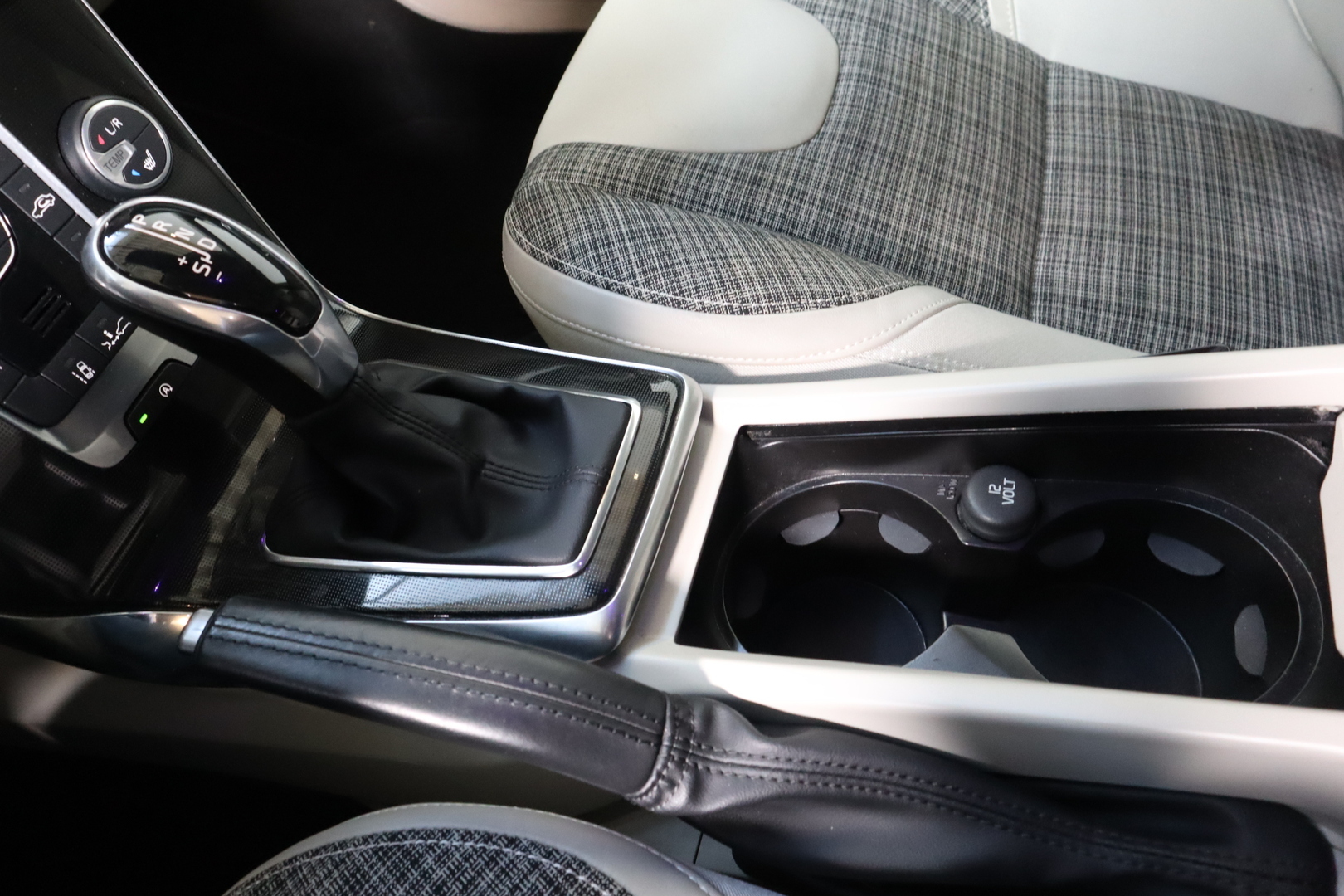 VOLVO V40 Cross Country 2017