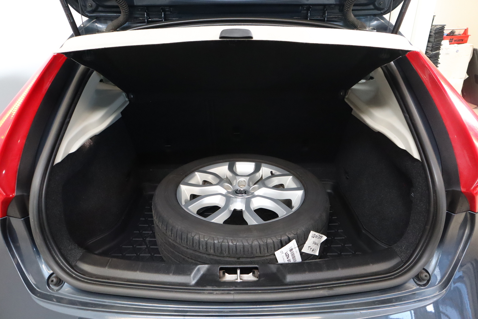 VOLVO V40 Cross Country 2017