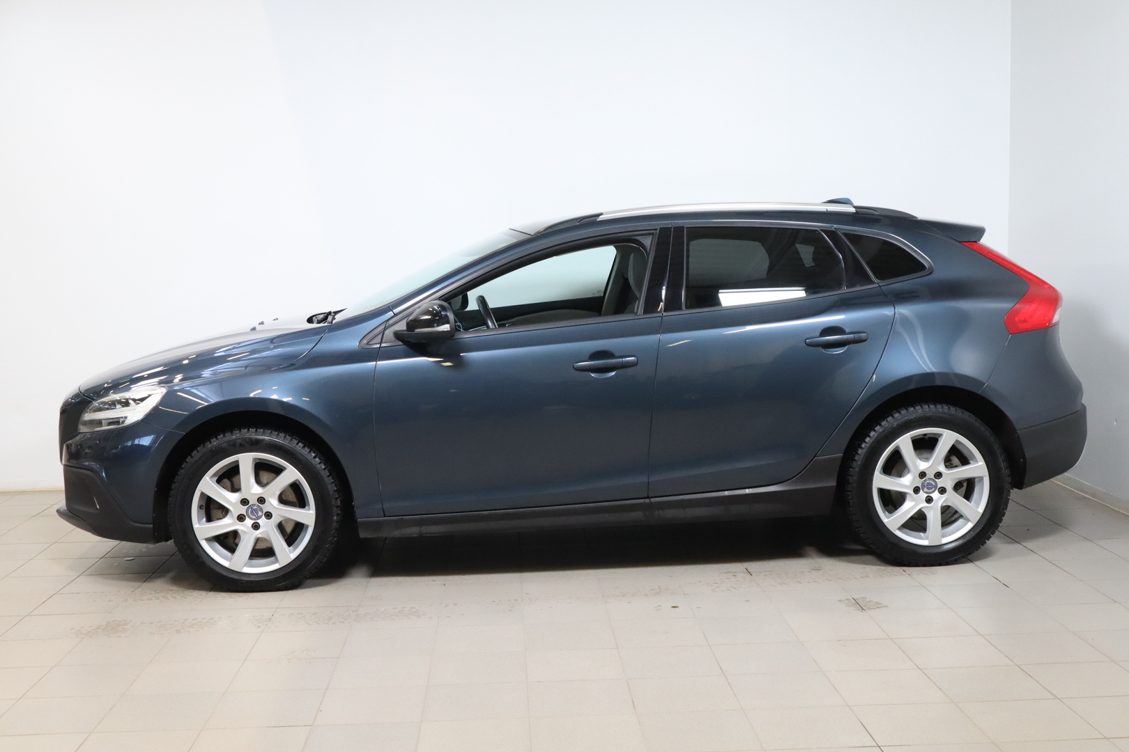 VOLVO V40 Cross Country 2017