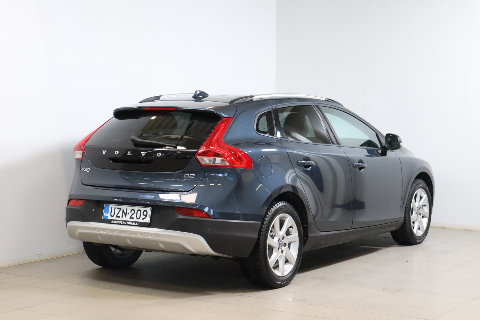 VOLVO V40 Cross Country 2017