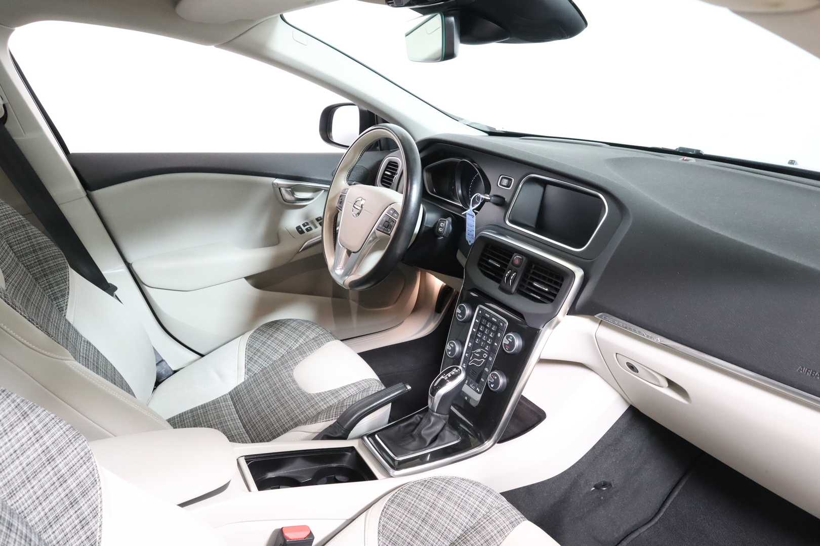 VOLVO V40 Cross Country 2017