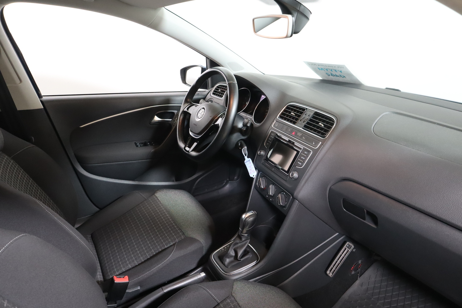 VOLKSWAGEN Polo 2017