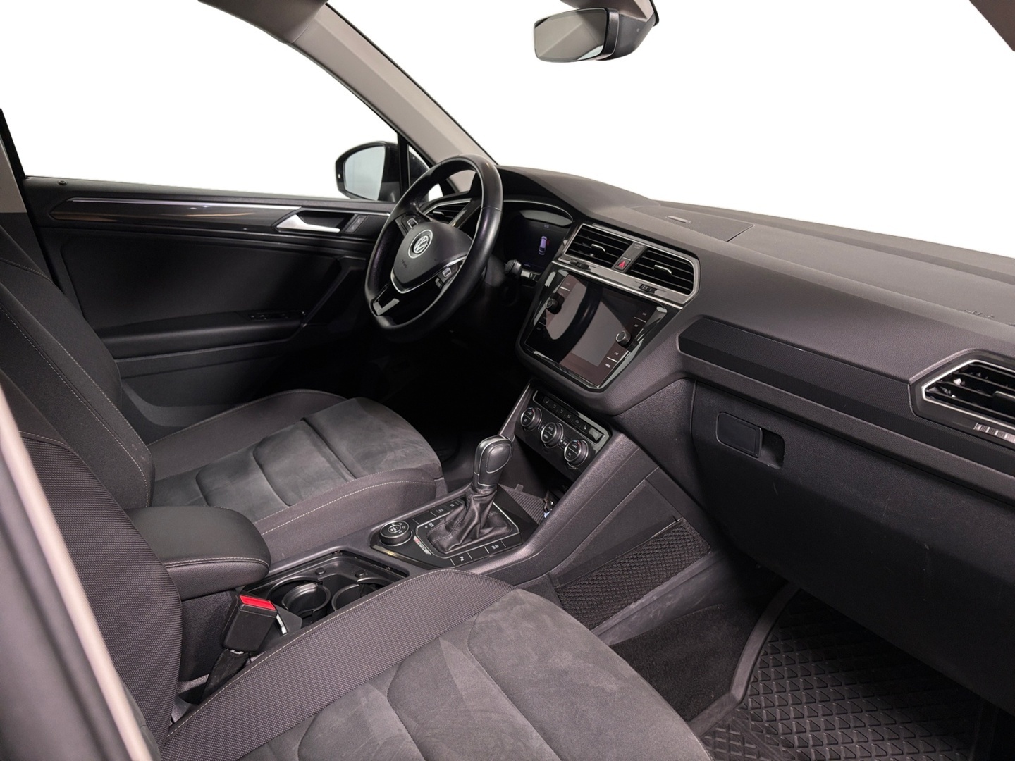 VOLKSWAGEN Tiguan 2018