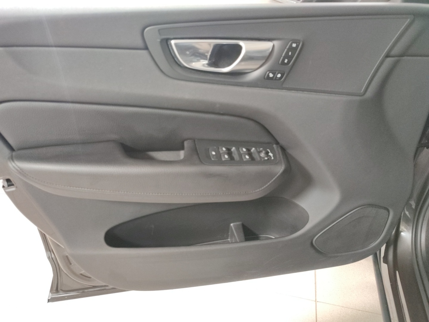 VOLVO XC60 2022