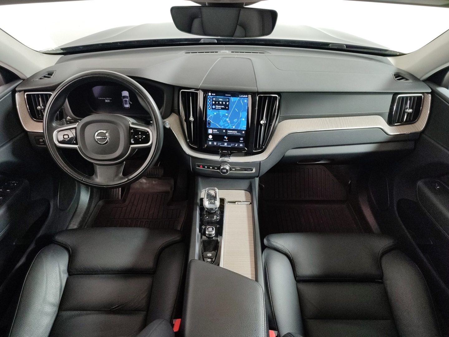 VOLVO XC60 2022