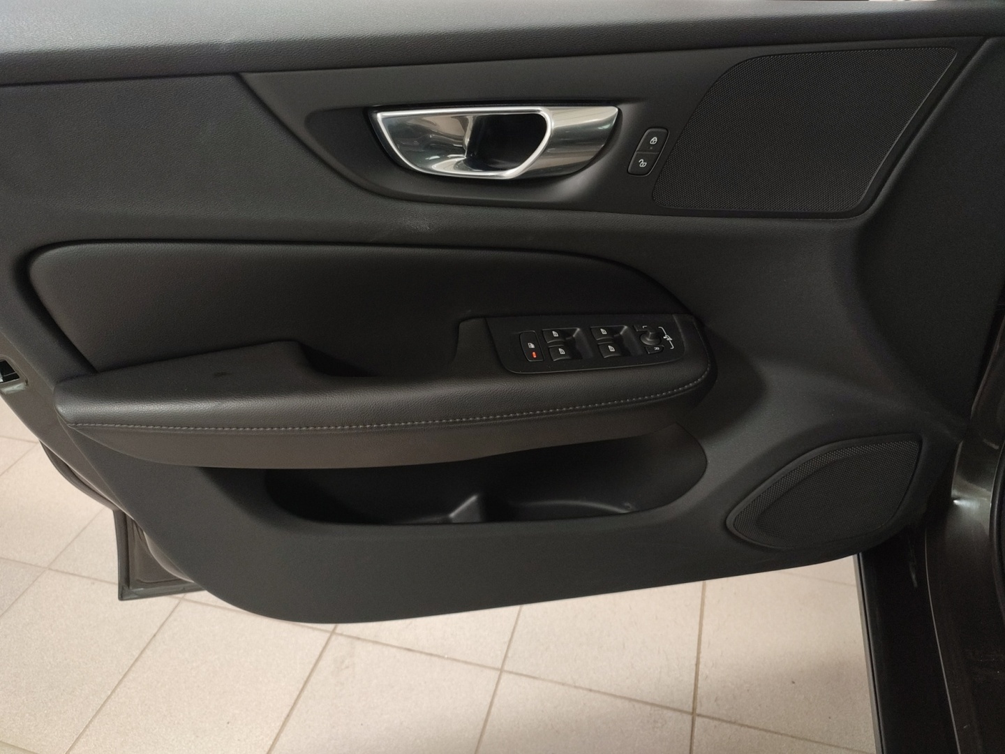 VOLVO V60 2022