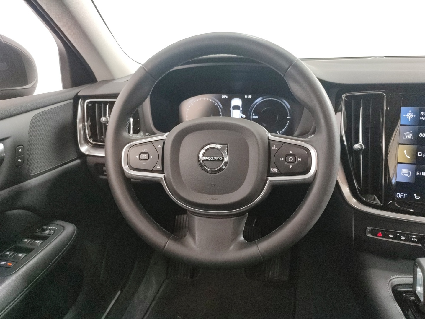 VOLVO V60 2022