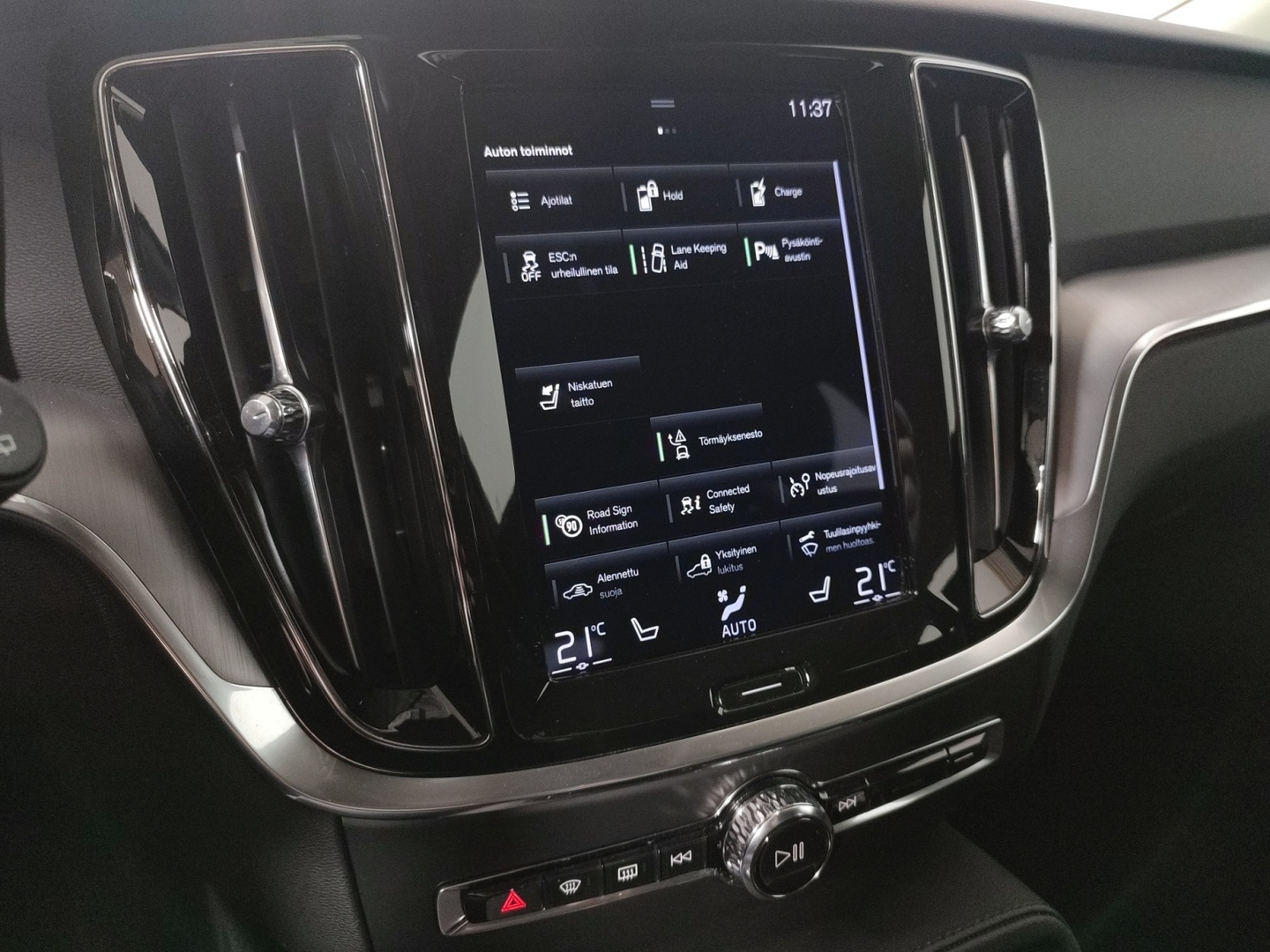VOLVO V60 2022