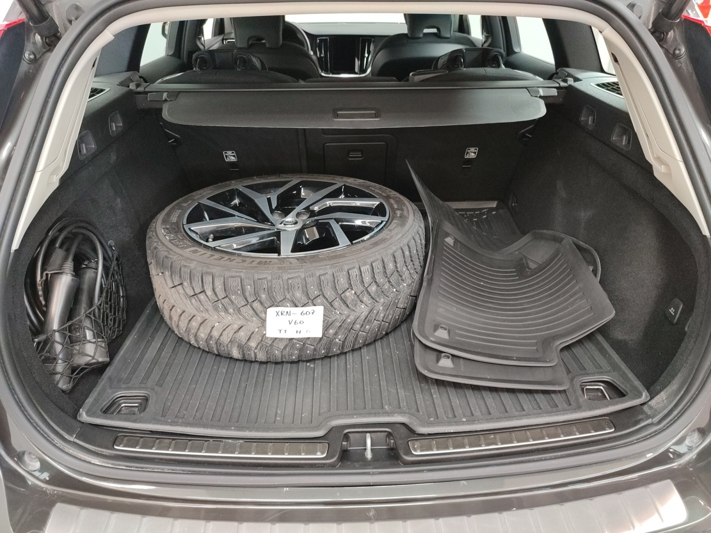 VOLVO V60 2022