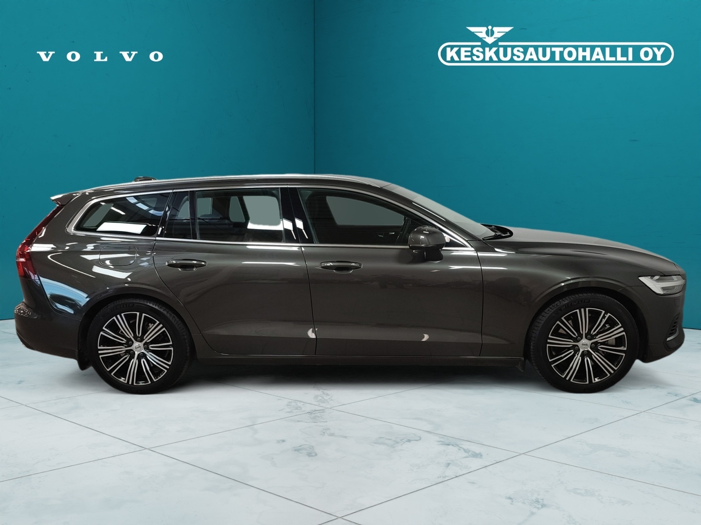 VOLVO V60 2022
