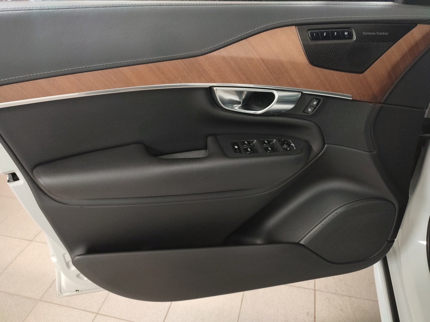 VOLVO XC90 14