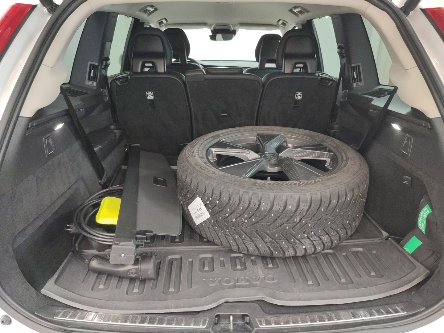 VOLVO XC90 23
