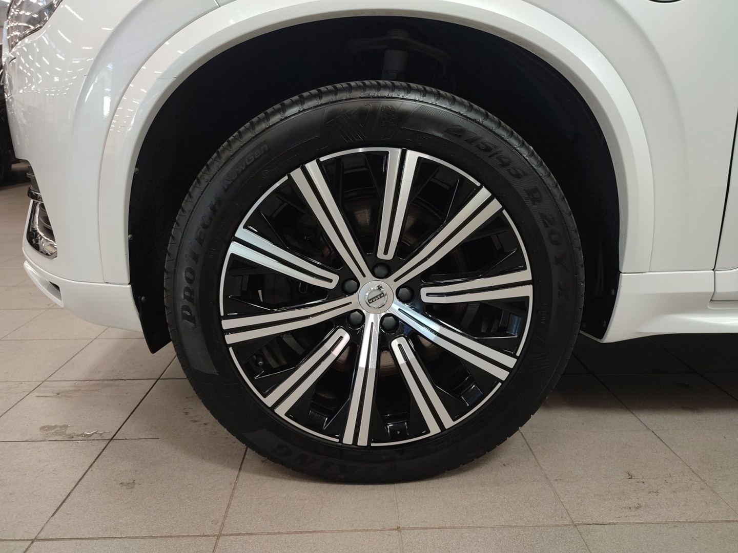 VOLVO XC90 24