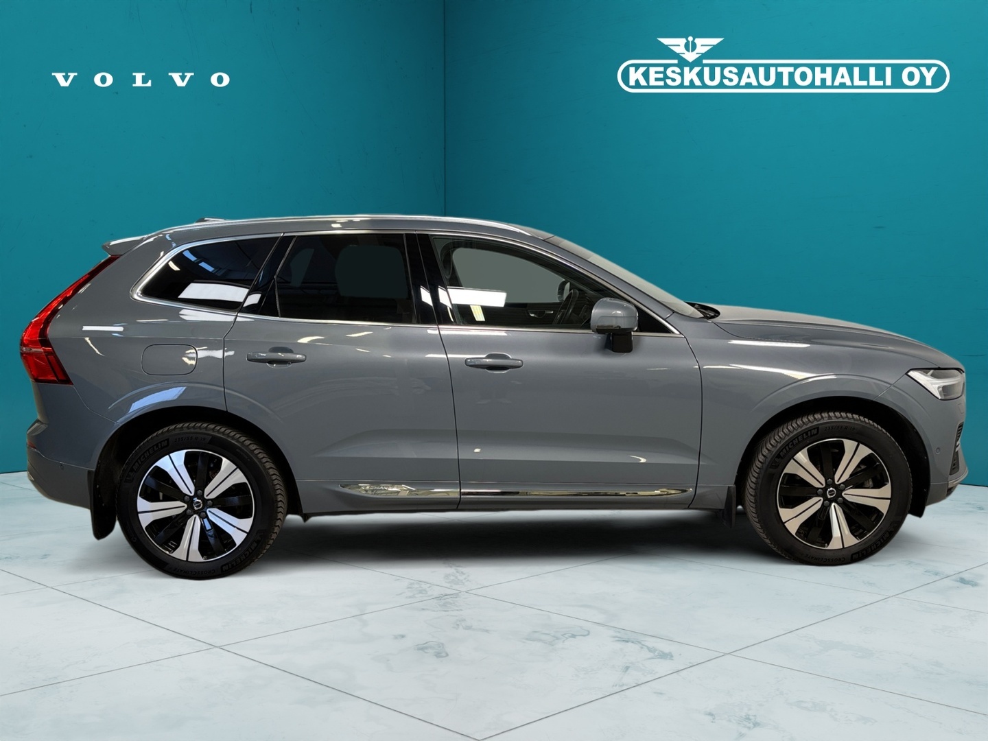 VOLVO XC60 2023