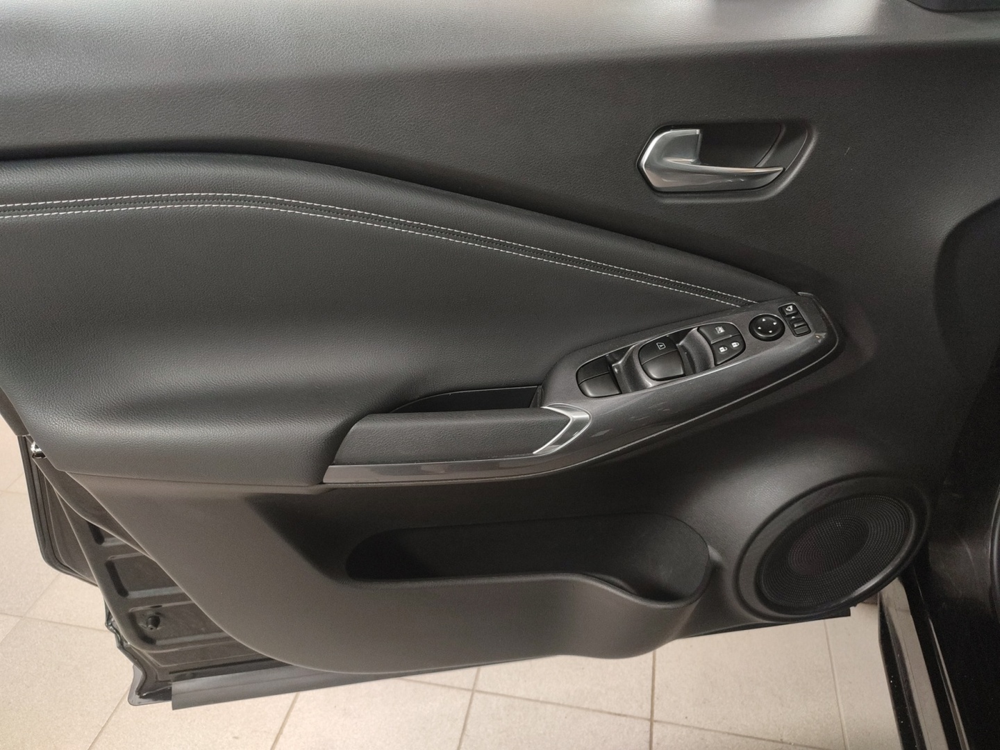 NISSAN Juke 11
