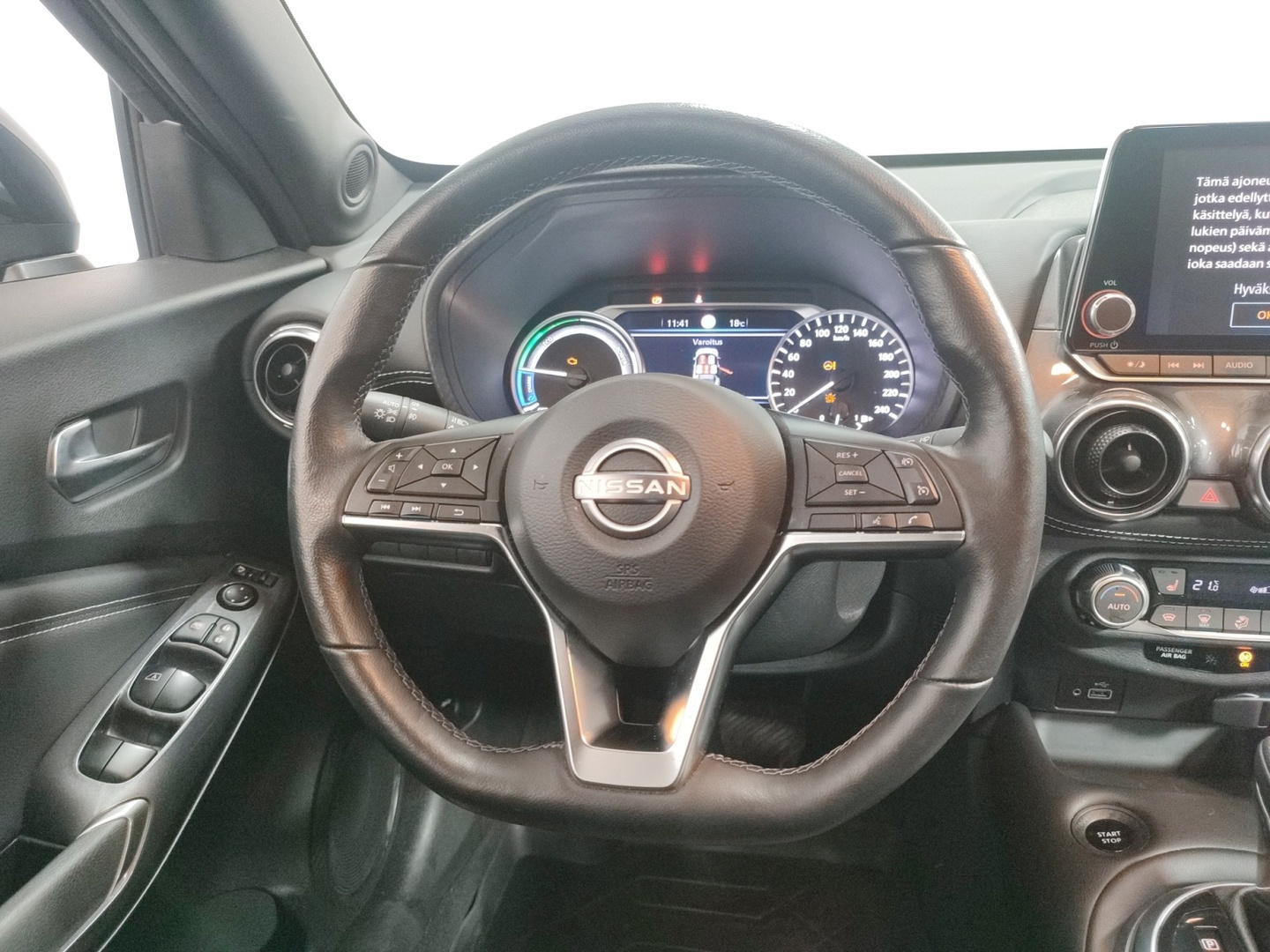 NISSAN Juke 12