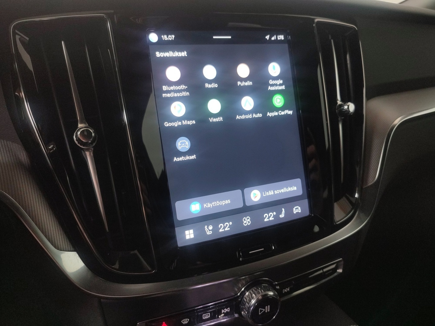 VOLVO V60 2025