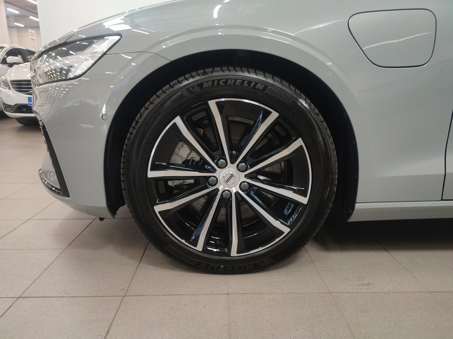 VOLVO V60 2025
