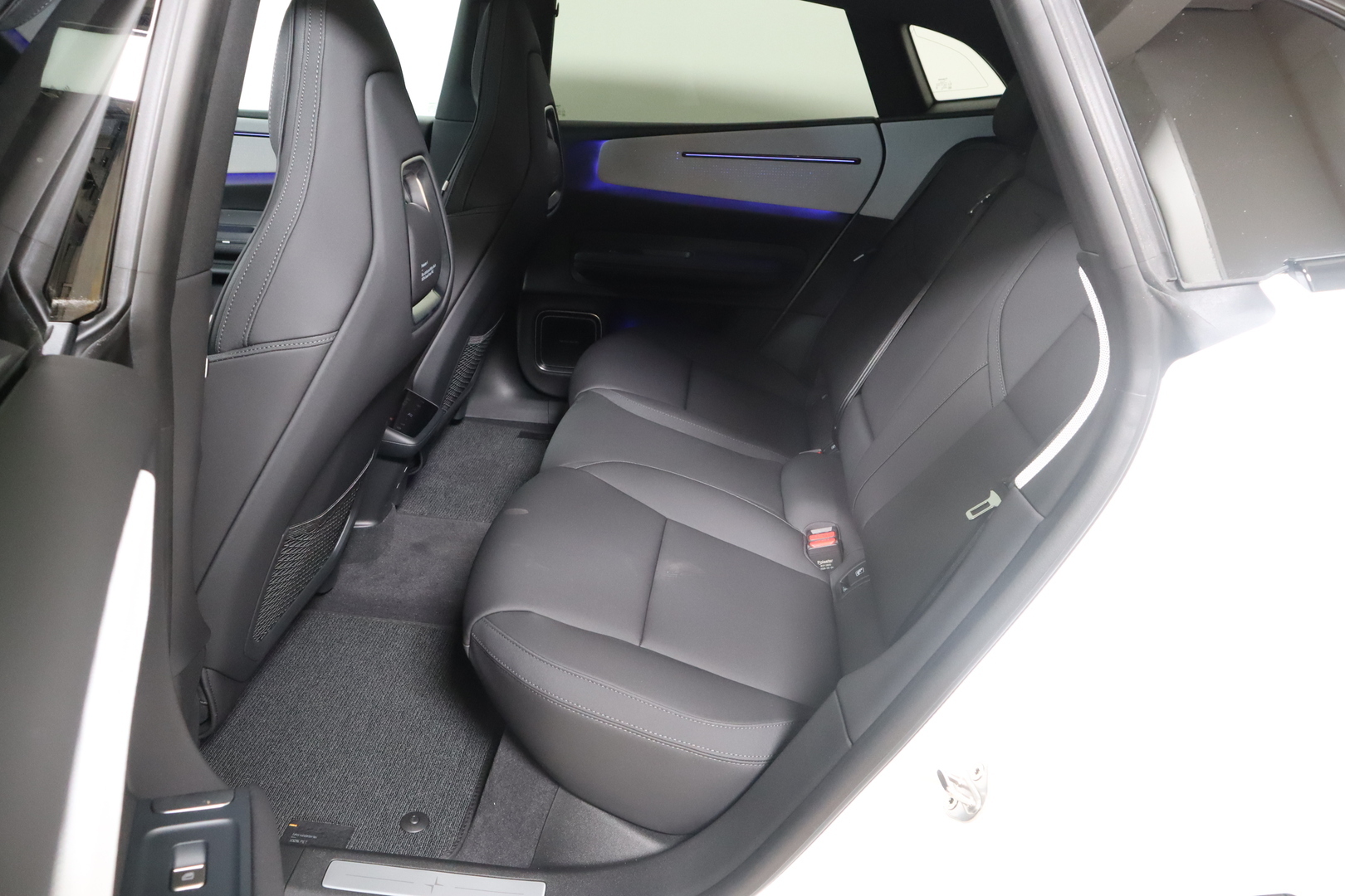 POLESTAR 4 2026