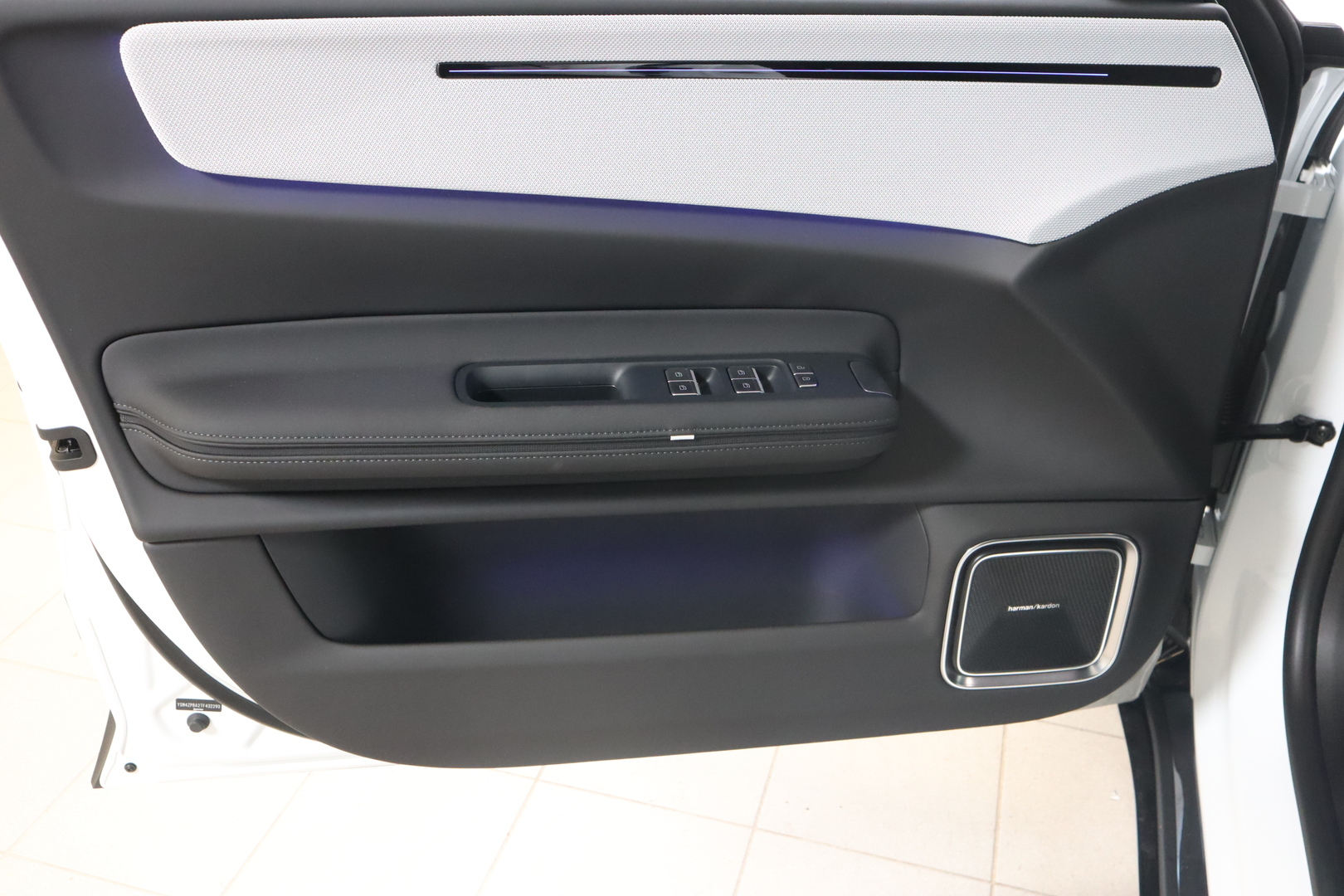 POLESTAR 4 2026