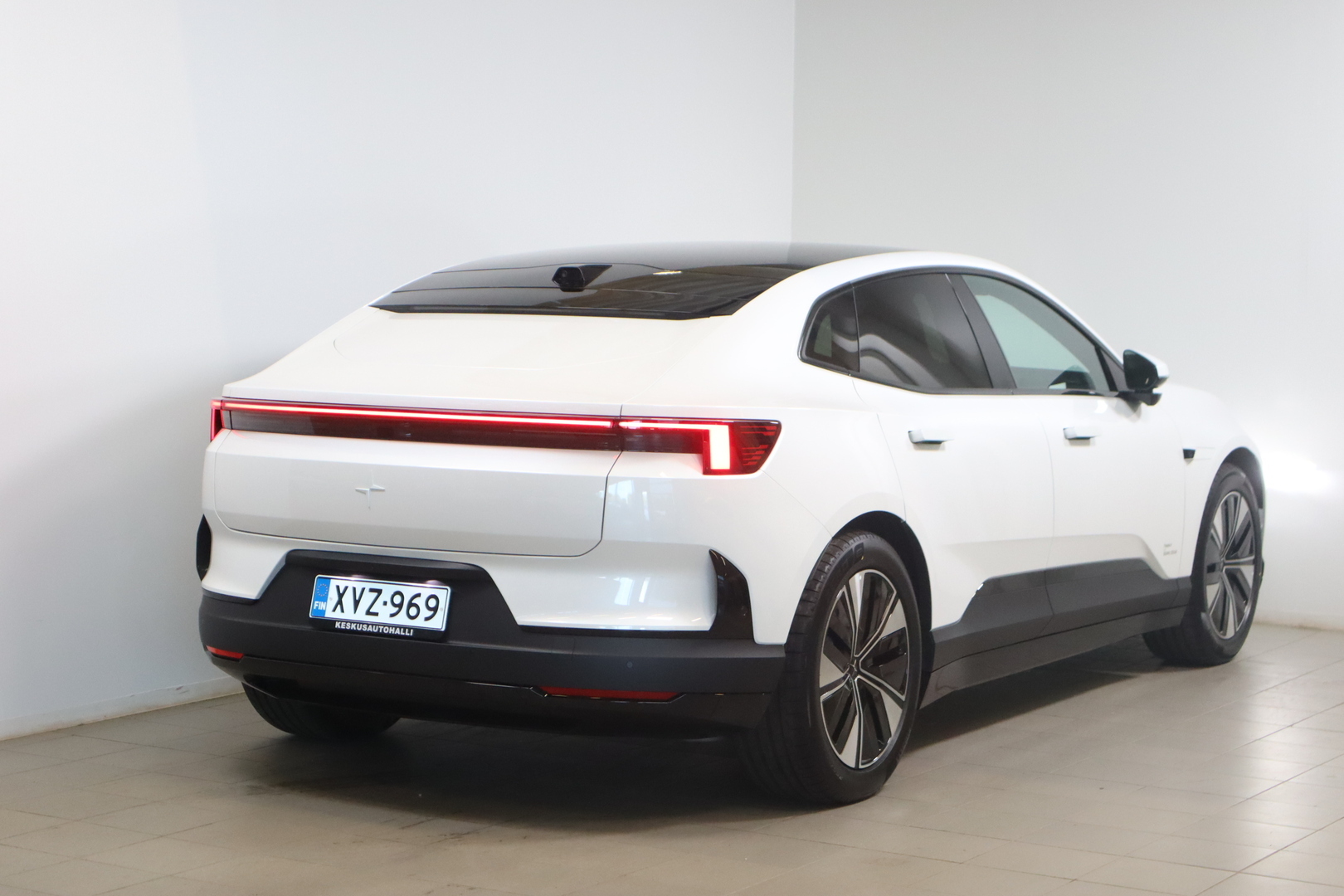 POLESTAR 4 2026