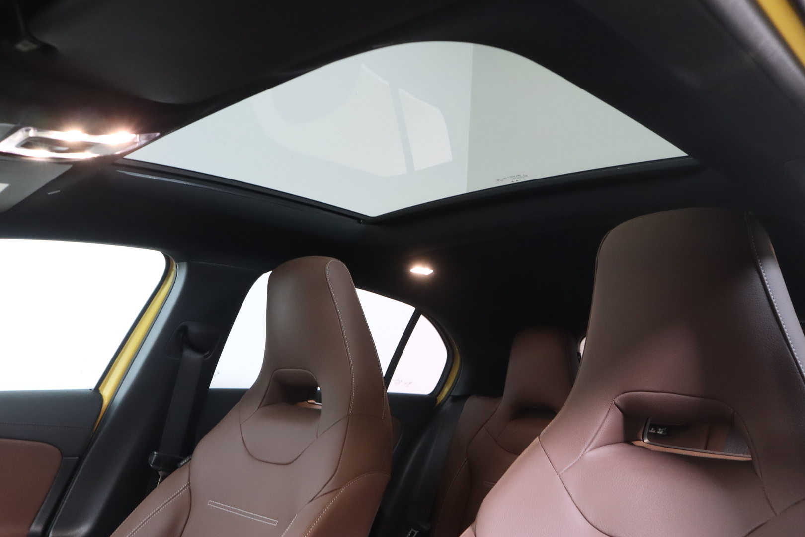 MERCEDES-BENZ A 2020