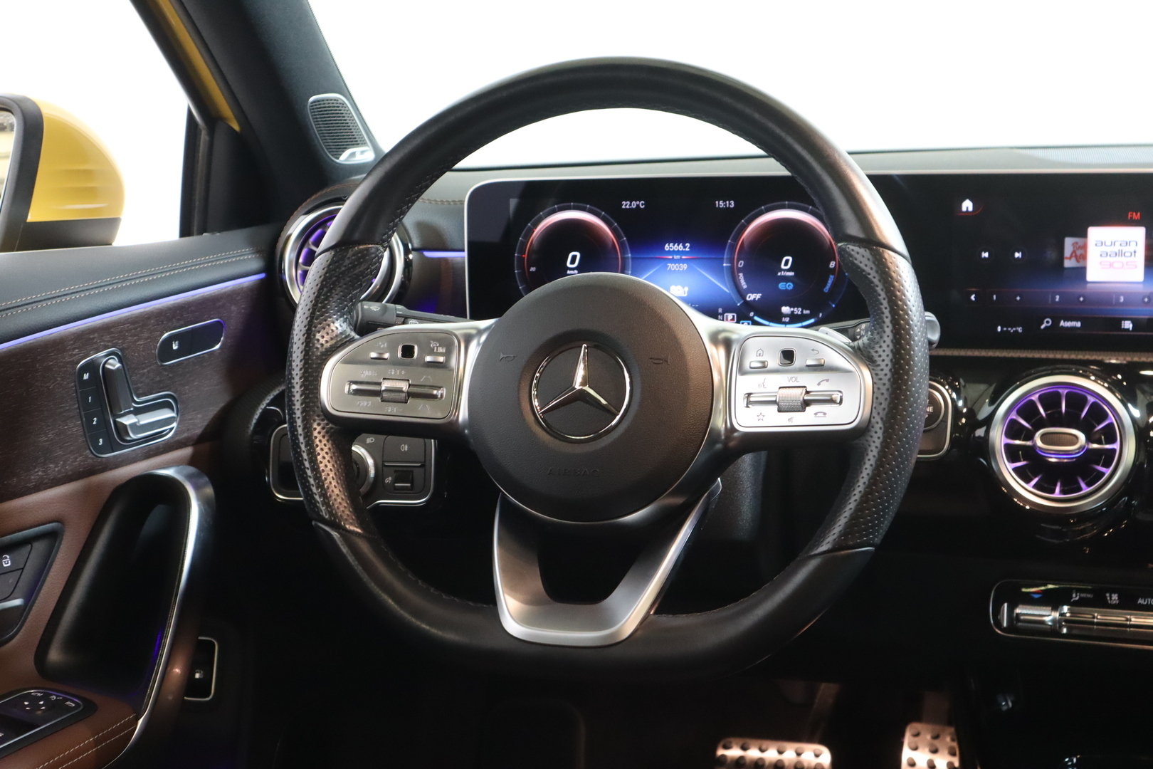 MERCEDES-BENZ A 2020