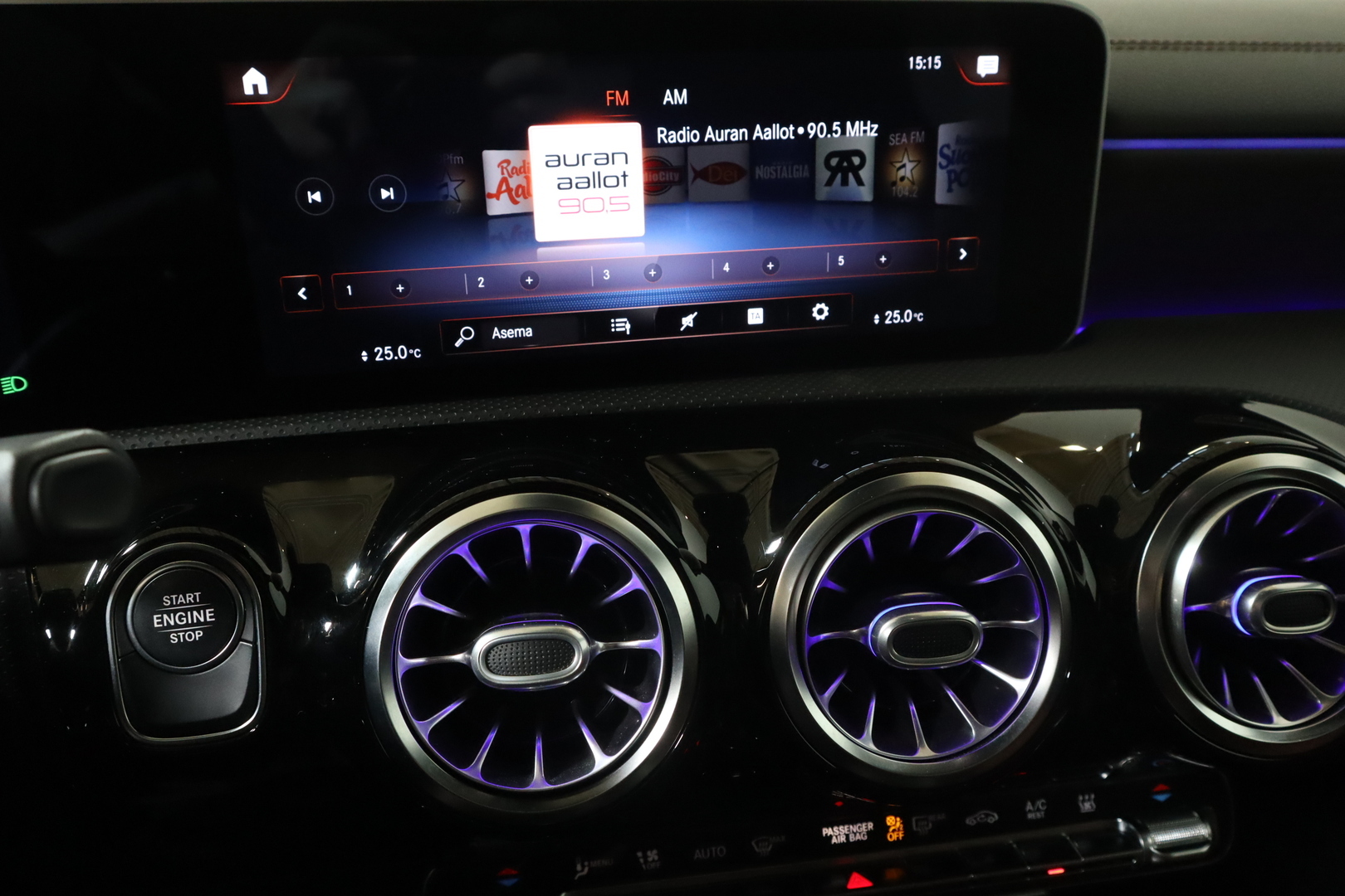 MERCEDES-BENZ A 2020