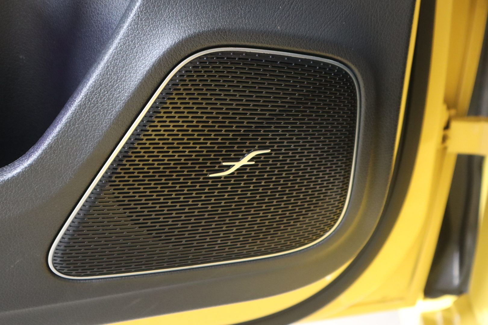 MERCEDES-BENZ A 2020