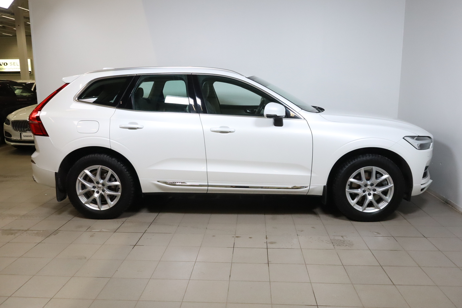 VOLVO XC60 2021