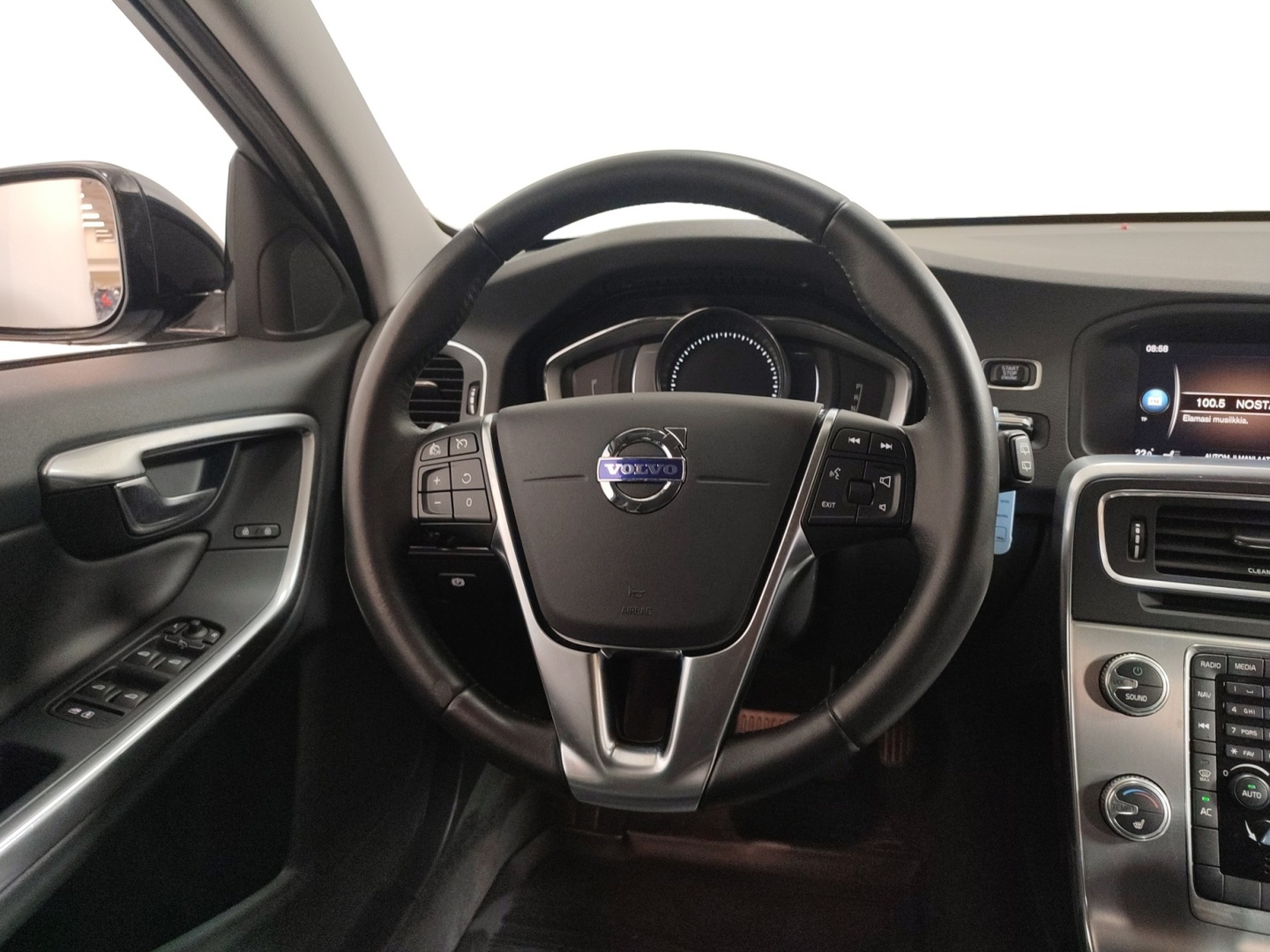 VOLVO V60 Cross Country 2018
