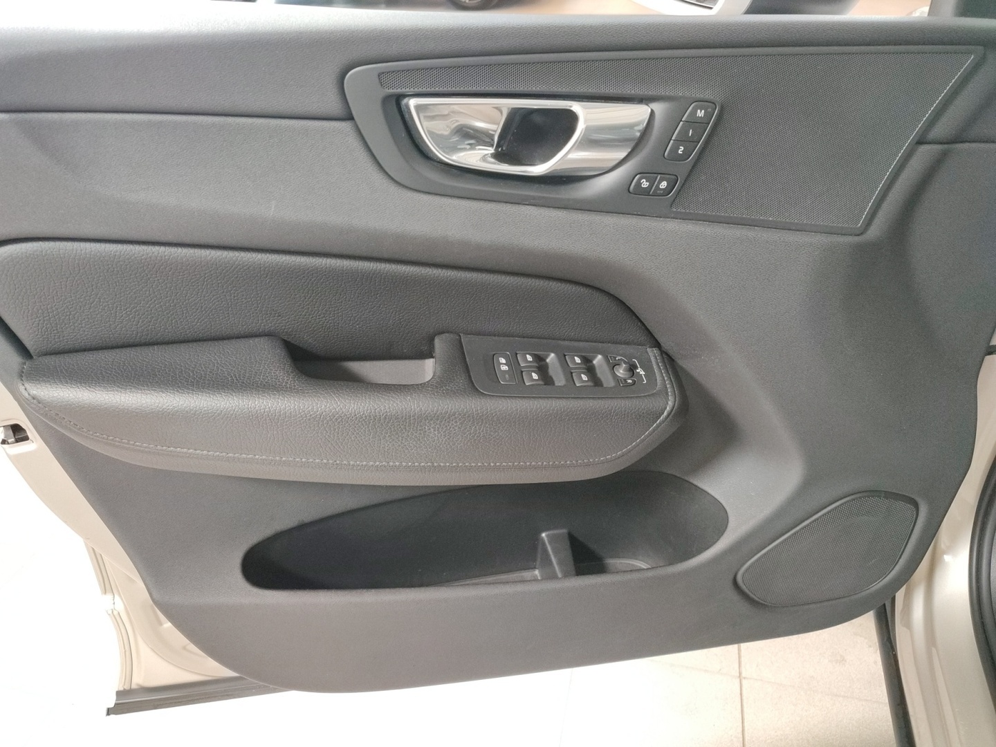 VOLVO XC60 2018