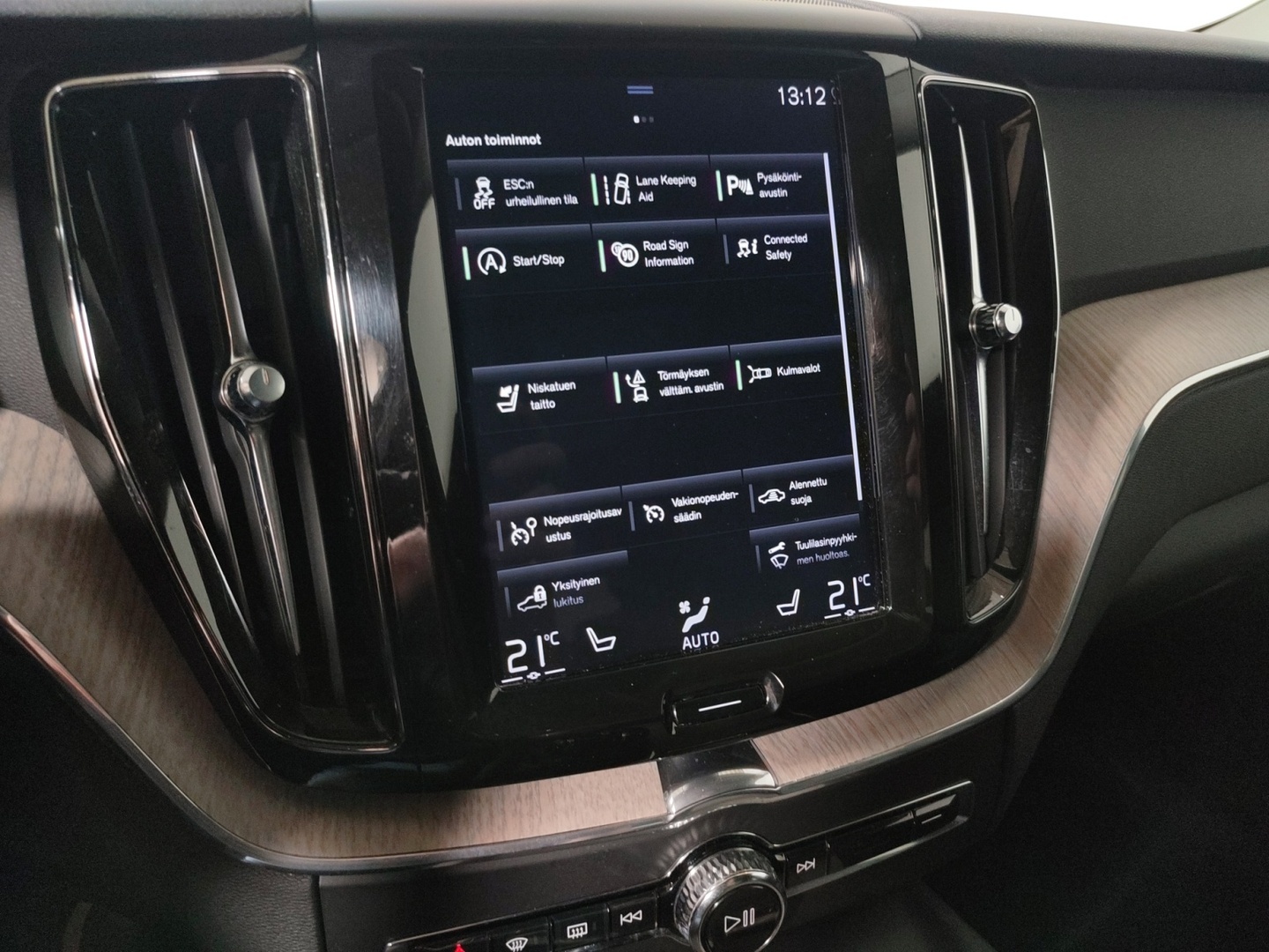 VOLVO XC60 2018
