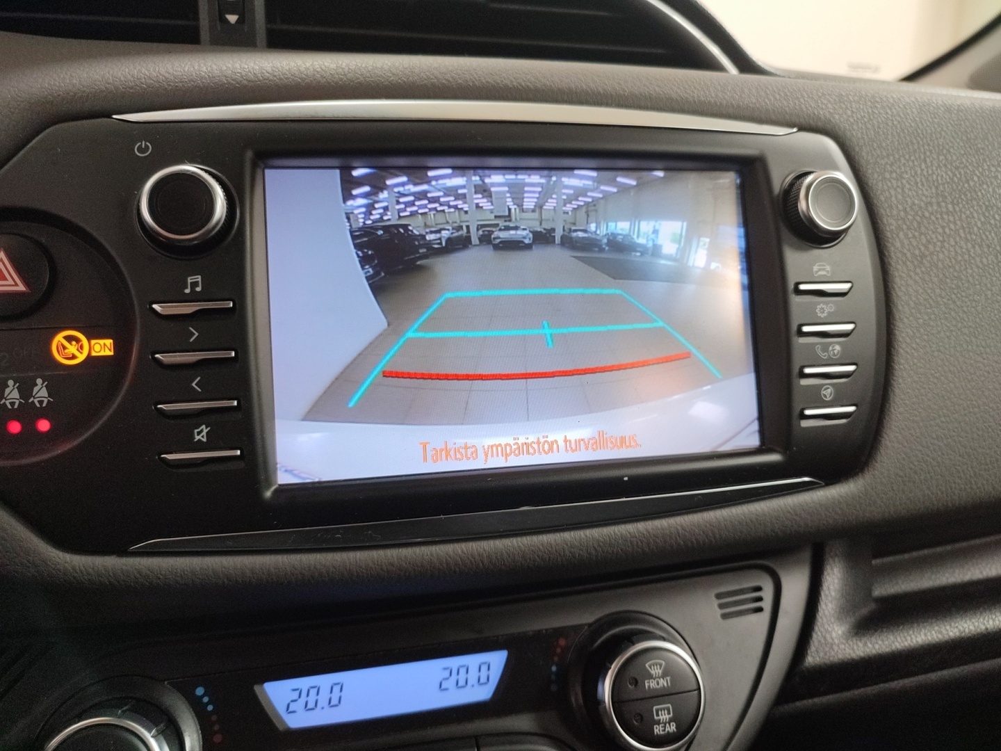 TOYOTA Yaris 2018